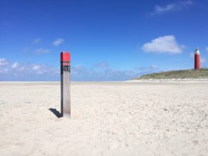 Paal bij de vuurtoren